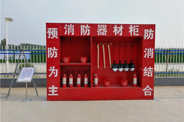 建筑工程施工现场的消防安全由谁负责